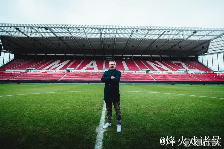 官方:美因茨宣布前柏林联合主帅菲舍尔上任 官方:美因茨宣布前柏林联合主帅菲舍尔上任